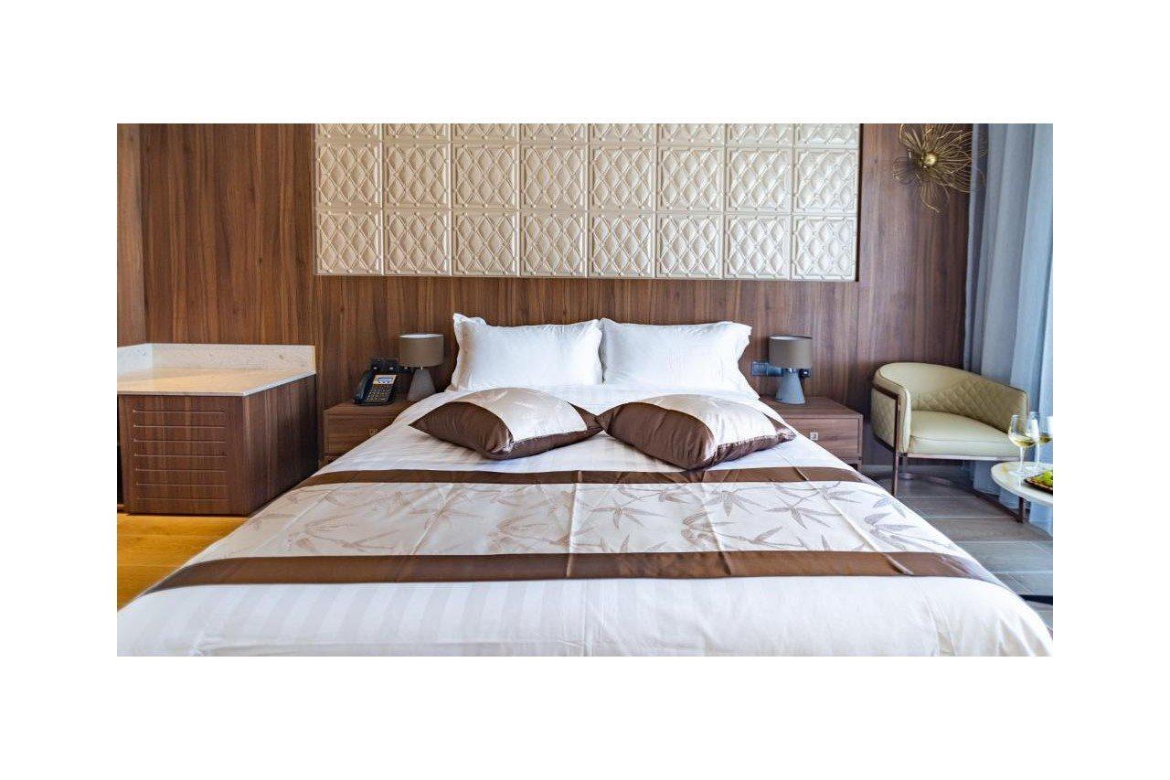 Leonardo Boutique Hotel ラルナカ エクステリア 写真