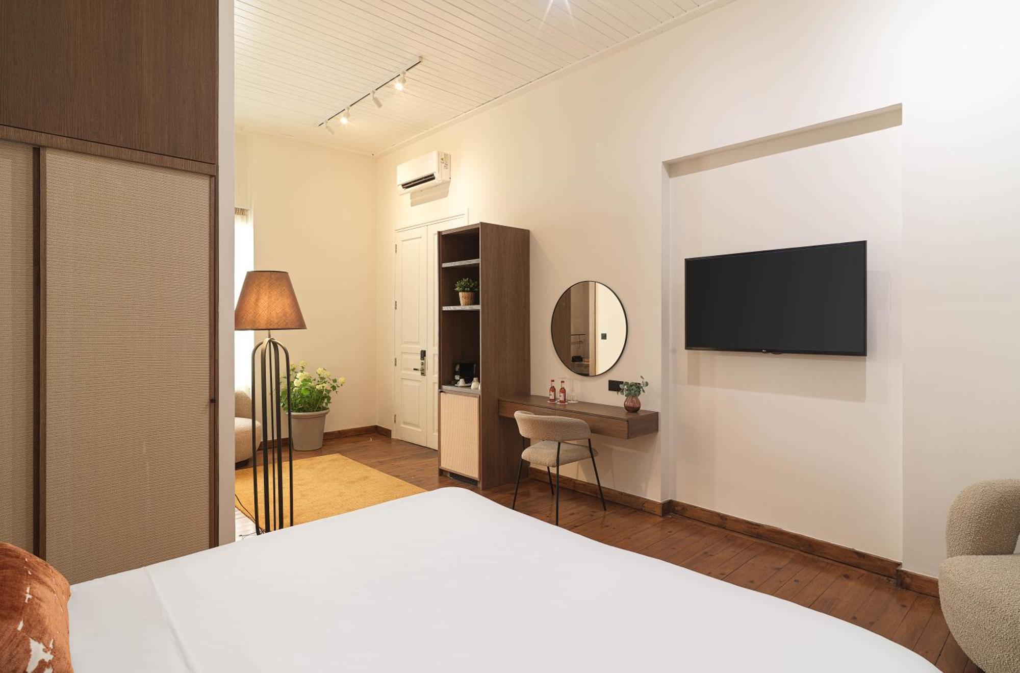 Leonardo Boutique Hotel ラルナカ エクステリア 写真